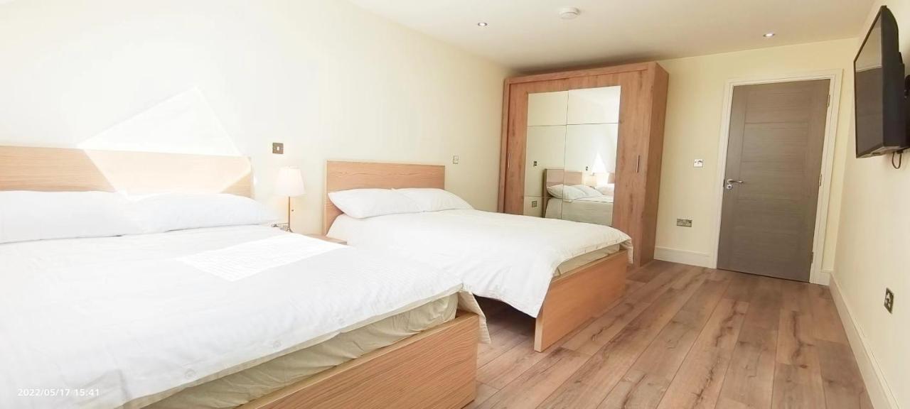 Top Floor Flat 5 Northwood Northwood  ภายนอก รูปภาพ