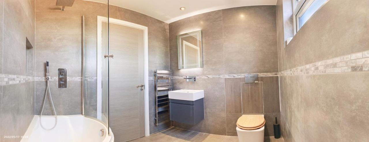 Top Floor Flat 5 Northwood Northwood  ภายนอก รูปภาพ