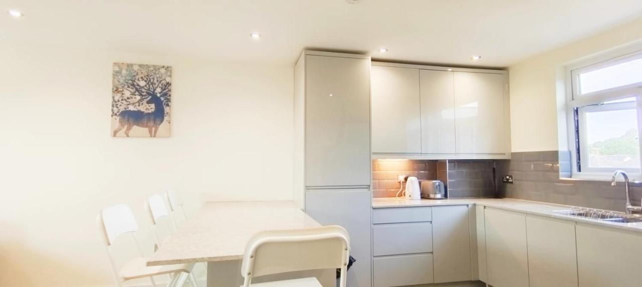 Top Floor Flat 5 Northwood Northwood  ภายนอก รูปภาพ